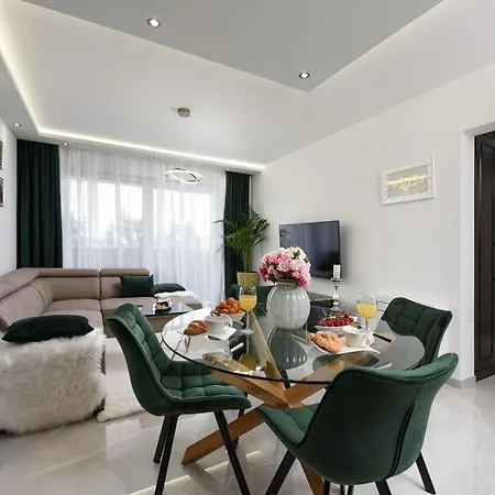 Apartament New Luxury With Balcony And Free Parking In The Garage *