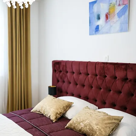 New Luxury With Balcony And Free Parking In The Garage * Zadar