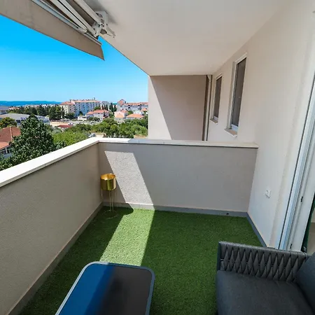 Apartament New Luxury With Balcony And Free Parking In The Garage *